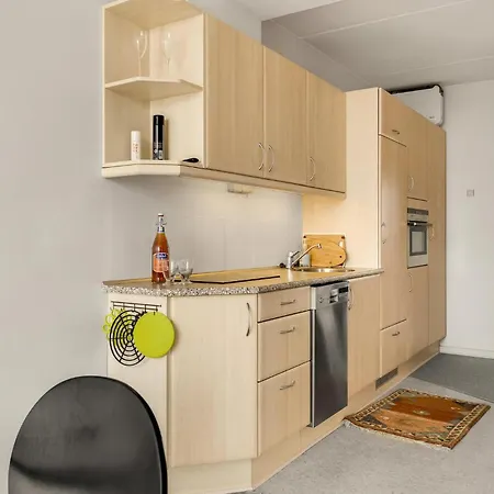 Apartment Bad, Lejl 68 *